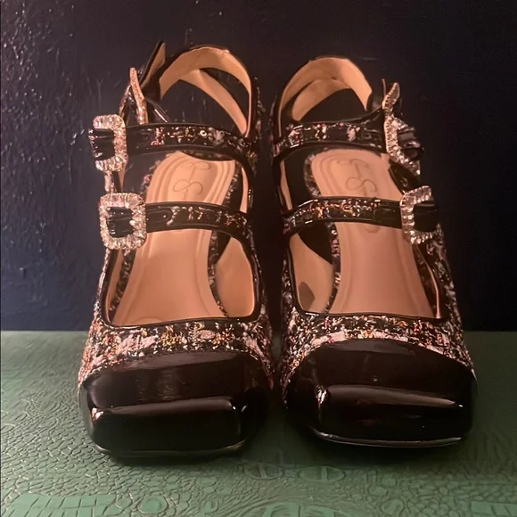 Multicolored tweed pumps with black patent captoe and tall block heel - Picture 6 of 9